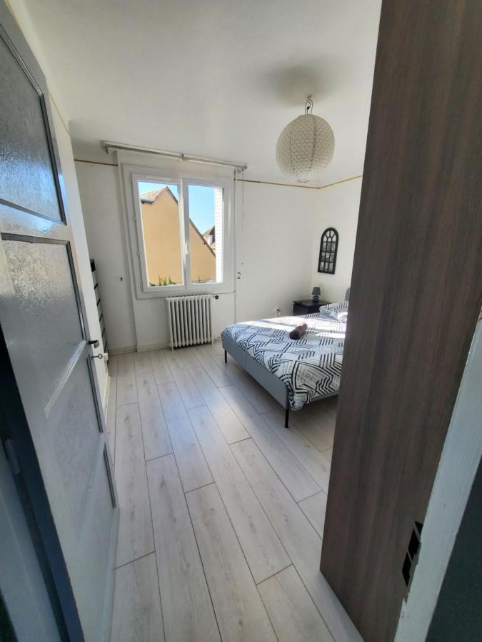 Maison Au Pied Du Chateau Шатоден Екстер'єр фото