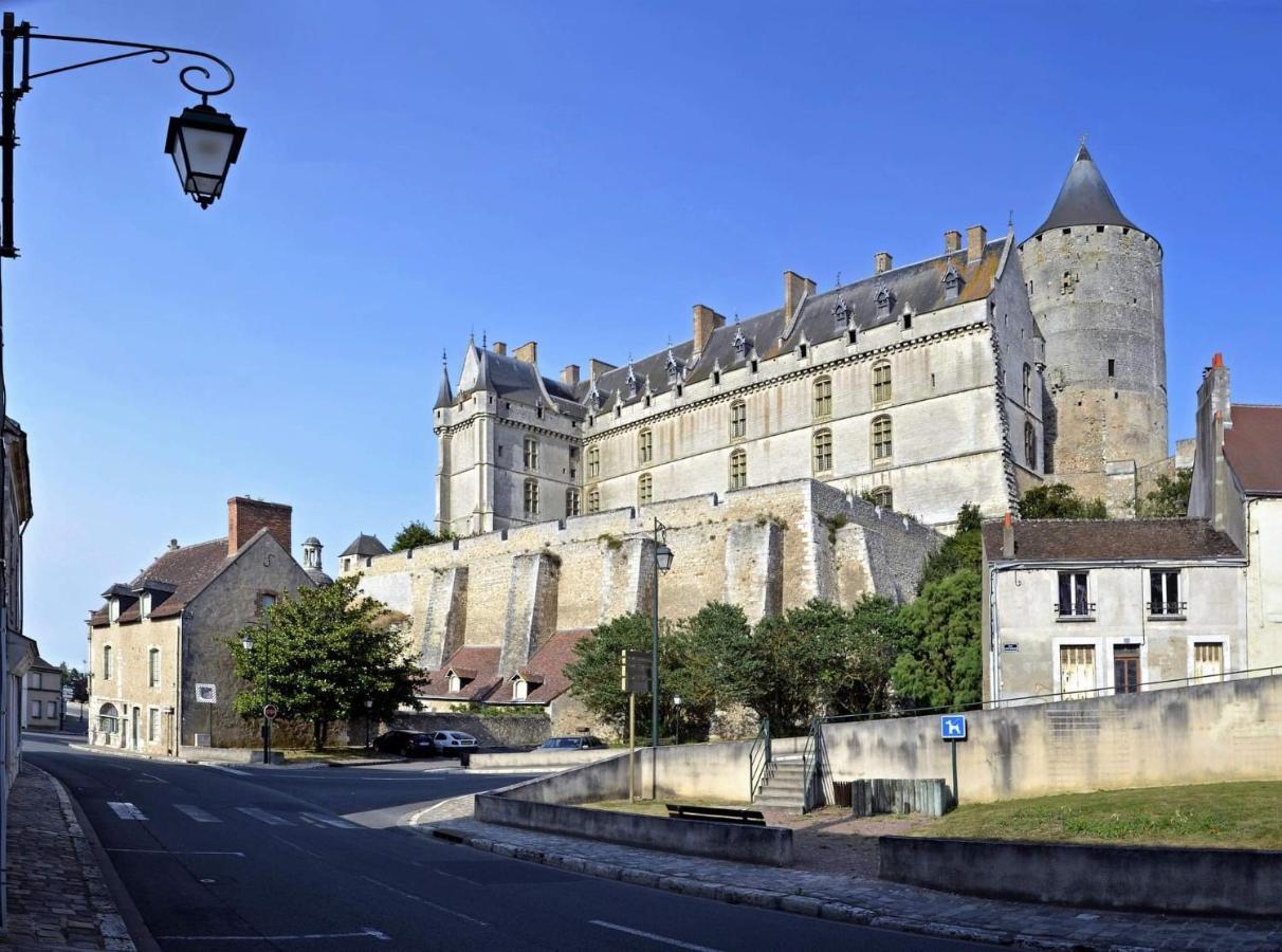 Maison Au Pied Du Chateau Шатоден Екстер'єр фото